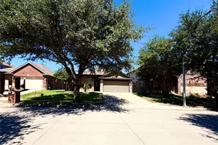 10356 Bradshaw Dr, Fort Worth, TX 76108 - Photo 3
