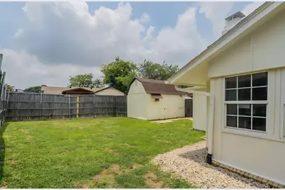 2112 Cedarcrest Drive, Carrollton, TX 75007 - Photo 13
