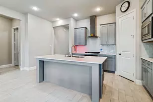 12679 Royal Oaks Ln, Farmers Branch, TX 75234 - Photo 7
