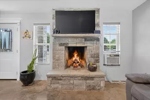 4506 Garden View Dr, Granbury, TX 76049 - Photo 11