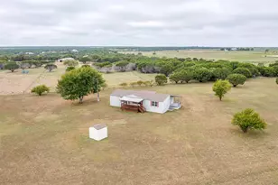 9064 Summit Ct E, Cleburne, TX 76033 - Photo 7