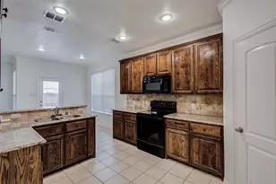 1037 Kyan Ln, Carrollton, TX 75006 - Photo 11