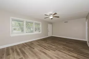 7832 Seydel St, Dallas, TX 75217 - Photo 3
