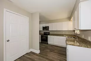 7832 Seydel St, Dallas, TX 75217 - Photo 9