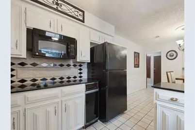 618 Brent Drive, Arlington, TX 76012 - Photo 7