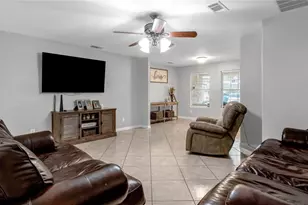 813 Beacon Hill Dr, Irving, TX 75061 - Photo 3