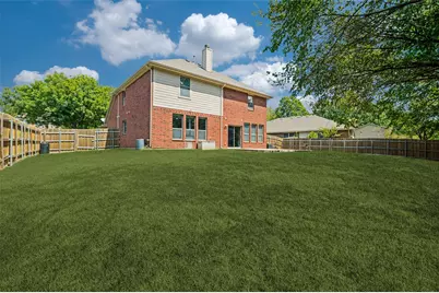 5943 Waterford Drive, Grand Prairie, TX 75052 - Photo 11