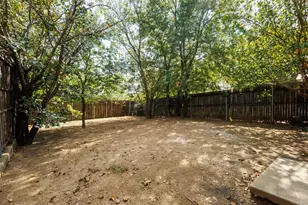 1213 College St, Grand Prairie, TX 75050 - Photo 21