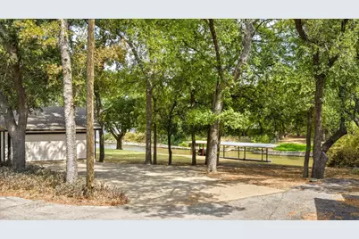 2537 Forest Park Drive, Granbury, TX 76048 - Photo 35