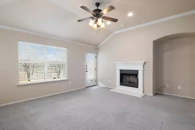 6237 Chalk Hollow Drive, Fort Worth, TX 76179 - Photo 9