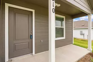210 Hidden Mdws Dr, Sherman, TX 75092 - Photo 3