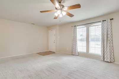 549 Bretts Way, Burleson, TX 76028 - Photo 7