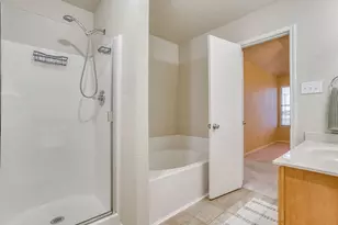 549 Bretts Way, Burleson, TX 76028 - Photo 27