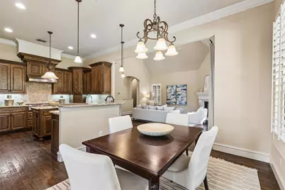 8523 Lakemont Drive, Dallas, TX 75209 - Photo 9