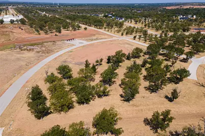 2312 E Landings S, Granbury, TX 76049 - Photo 5