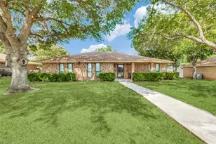 435 Cambridge Dr, DeSoto, TX 75115 - Photo 1