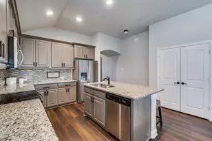 6911 Truth Dr, Dallas, TX 75236 - Photo 5
