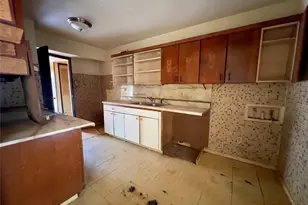 3909 Cambridge Dr, Garland, TX 75043 - Photo 5