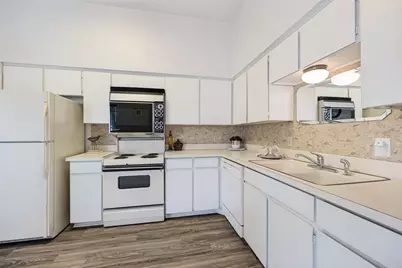 10416 High Hollows Drive #233, Dallas, TX 75230 - Photo 9