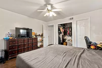 111 W Kenwood Drive, Garland, TX 75041 - Photo 9