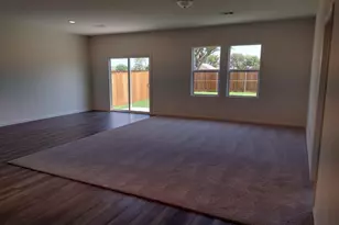 1565 Shadow Hawk Dr, Fort Worth, TX 76052 - Photo 5