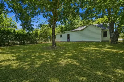 1031 Ritchey Street, Gainesville, TX 76240 - Photo 23