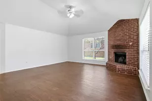2866 White Oak Dr, Grand Prairie, TX 75052 - Photo 3