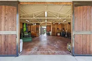 9229 Hub Clark Rd, Pilot Point, TX 76258 - Photo 29