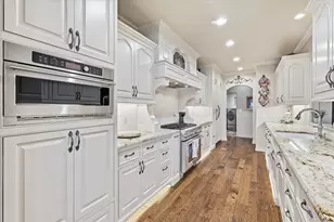 9229 Hub Clark Rd, Pilot Point, TX 76258 - Photo 11
