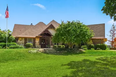 9229 Hub Clark Road, Pilot Point, TX 76258 - Photo 3