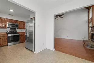 569 Briarcliff Dr, Garland, TX 75043 - Photo 9