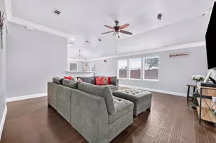 3350 Choir St, Dallas, TX 75237 - Photo 3