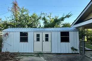701 W 9th St, Clarksville, TX 75426 - Photo 17