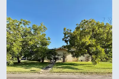 701 W 9th Street, Clarksville, TX 75426 - Photo 1