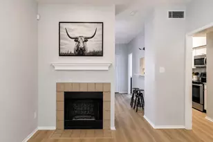 3212 Donnelly Cir, Fort Worth, TX 76107 - Photo 3