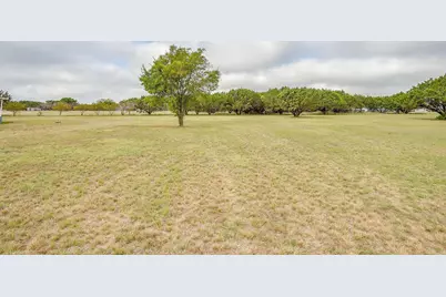 9064 Summit Court E, Cleburne, TX 76033 - Photo 19