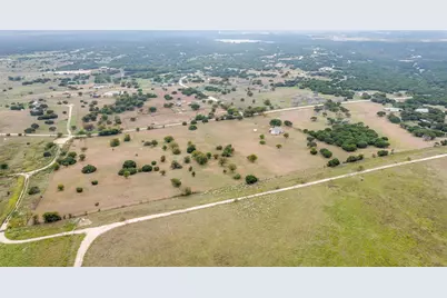 9064 Summit Court E, Cleburne, TX 76033 - Photo 7