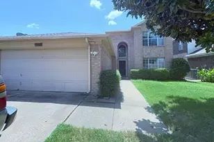 1149 Highland Station Dr, Saginaw, TX 76131 - Photo 3