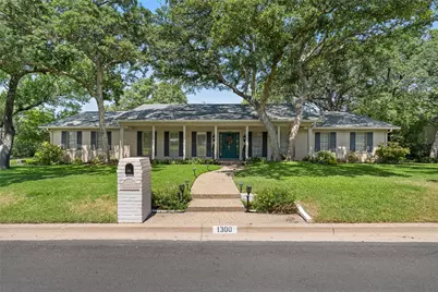 1300 Circlewood Drive, Woodway, TX 76712 - Photo 1