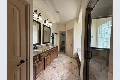9001 Blue Water Drive, Plano, TX 75025 - Photo 15