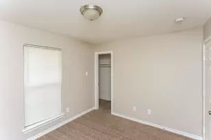 623 Hilton Dr, Lancaster, TX 75146 - Photo 11