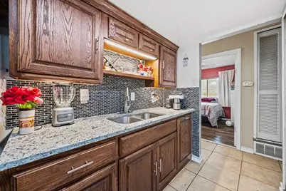 2519 Plaza Street, Arlington, TX 76010 - Photo 7