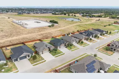 1812 Millbrae Road, Cleburne, TX 76033 - Photo 25