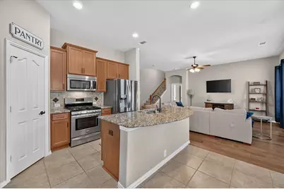 4501 Waterford Glen Drive, Mansfield, TX 76063 - Photo 13
