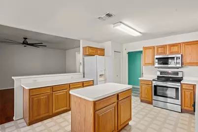 6014 Harwood Crossing Drive, Arlington, TX 76018 - Photo 9