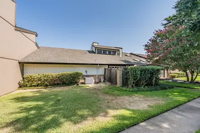 5520 Willow Circle, Fort Worth, TX 76112 - Photo 35