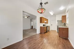 303 Texas Dr, Lake Dallas, TX 75065 - Photo 5