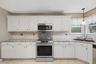 1808 Rybovich Ln, Mansfield, TX 76063 - Photo 9