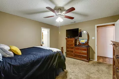 6912 Lyndale Drive, Watauga, TX 76148 - Photo 17