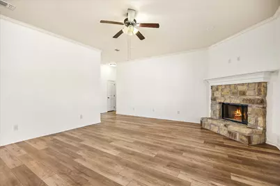 122 Donna Circle, Granbury, TX 76049 - Photo 9
